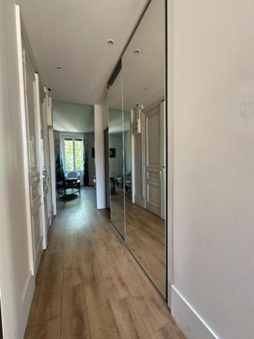 Appartement de standing 4 pièces 85 m2 avec balcons, cave et grenier