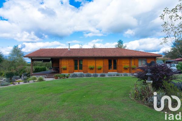 Châlet 5 pièces de 111 m² à Linards (87130)