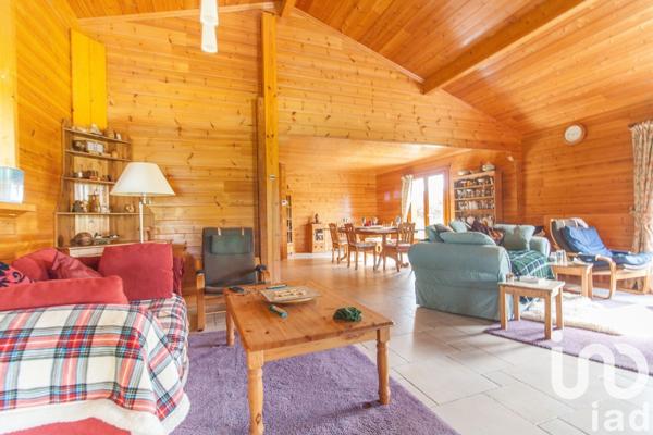 Châlet 5 pièces de 111 m² à Linards (87130)