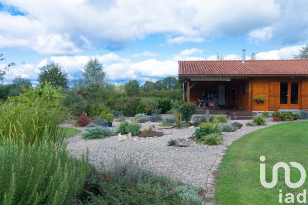 Châlet 5 pièces de 111 m² à Linards (87130)