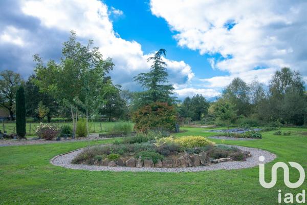 Châlet 5 pièces de 111 m² à Linards (87130)