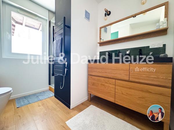 Maison
         4 pièces
        - 91 m² Bien prestige 499 000 € *