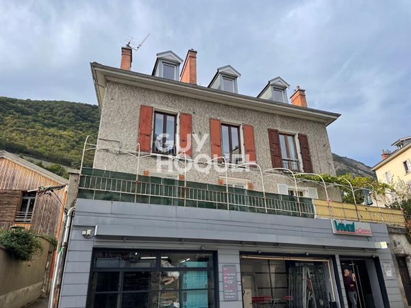 LOCATION : appartement F3 (49 m²) à LA TRONCHE