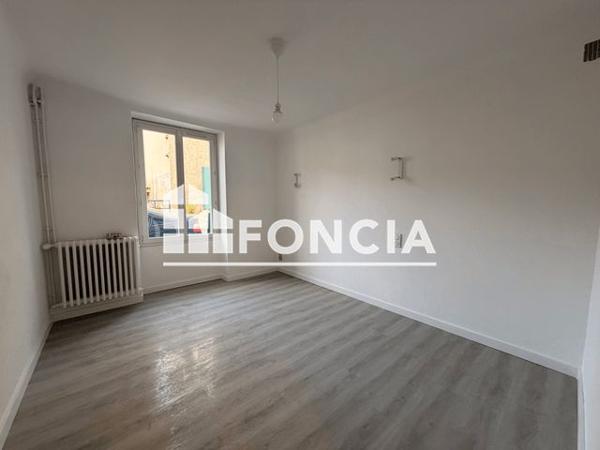 Location Maison 4 pièces 119.8 m² - 10 RUE JEAN JACQUES ROUSSEAU Cadenet 84160