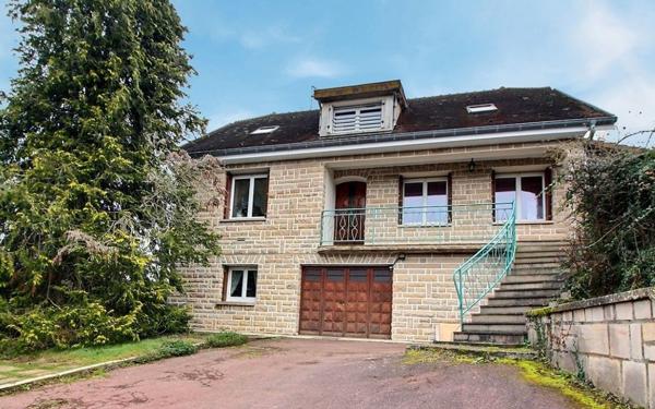 Maison à vendre    6 pièces •  Saint-Vallier