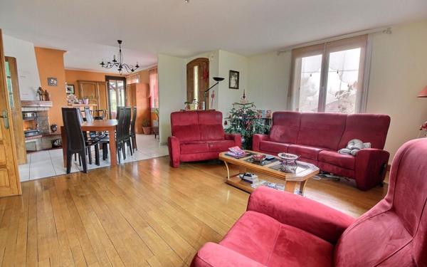 Maison à vendre    6 pièces •  Saint-Vallier