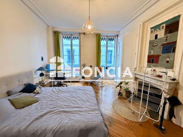 Location Appartement 3 pièces 97.7 m² - 3 RUE PLENEY Lyon 69001