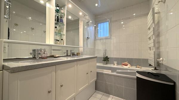 Pépite à la vente - Maison familiale avec piscine Quartier Zola Durantière