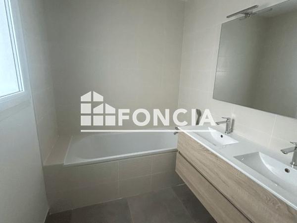 À vendre Appartement 5 pièces 96.98 m² - Roanne 42300