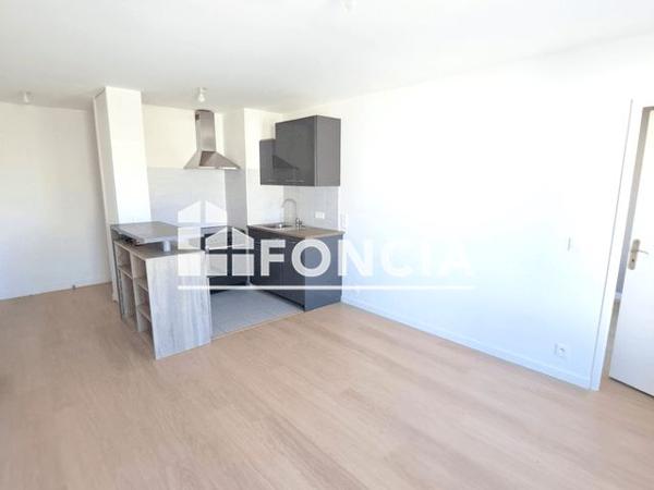 Location Appartement 2 pièces 40.25 m² - 9 RUE GABRIEL VILAIN Les Mureaux 78130