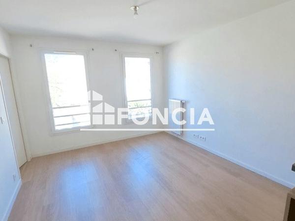 Location Appartement 2 pièces 40.25 m² - 9 RUE GABRIEL VILAIN Les Mureaux 78130