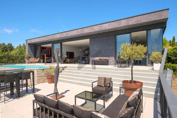Villa contemporaine 4 chambres avec vue exceptionnelle au calme et sans vis à vis à Saint-Didier-au-Mont-d’Or