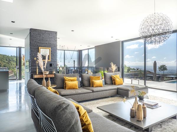 Villa contemporaine 4 chambres avec vue exceptionnelle au calme et sans vis à vis à Saint-Didier-au-Mont-d’Or
