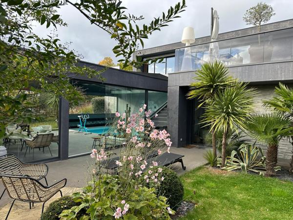 Villa contemporaine 4 chambres avec vue exceptionnelle au calme et sans vis à vis à Saint-Didier-au-Mont-d’Or
