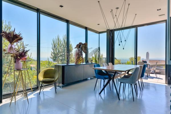 Villa contemporaine 4 chambres avec vue exceptionnelle au calme et sans vis à vis à Saint-Didier-au-Mont-d’Or