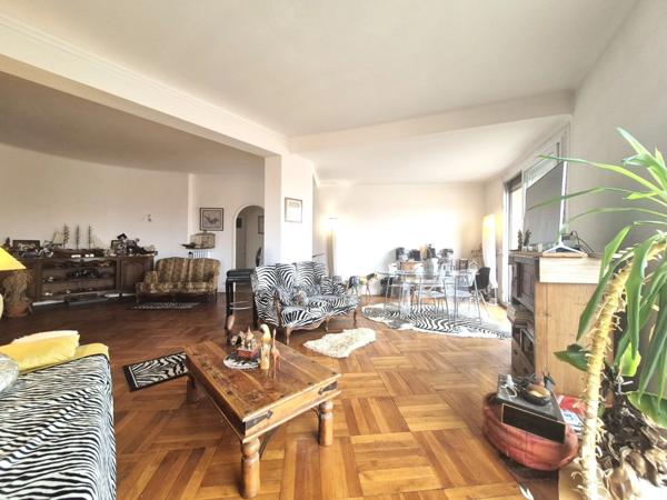 Appartement à vendre 4 pièces 118m2 - MARSEILLE 7EME ARRONDISSEMENT (13)