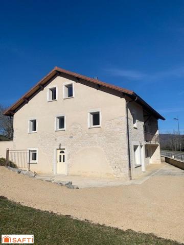 A vendre très bel appartement en duplex de 137 m2 avec terrain d'environ 1000 m2