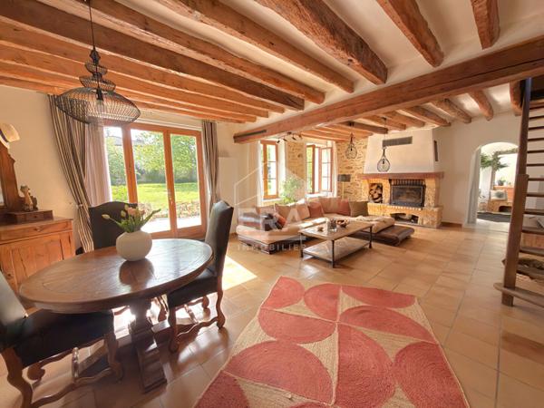 Meulière de caractère de 175 m² à Saint-Ouen-en-Brie