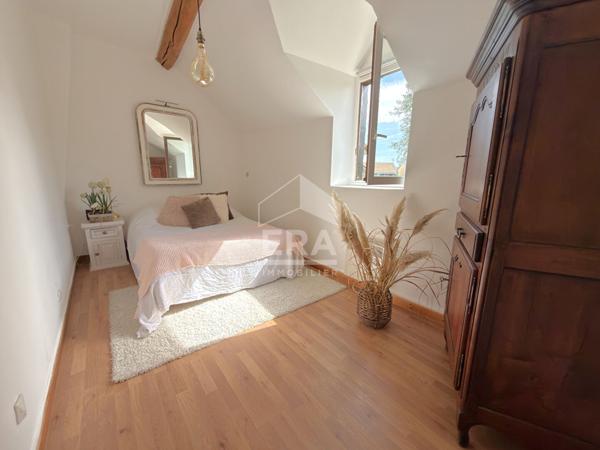 Meulière de caractère de 175 m² à Saint-Ouen-en-Brie