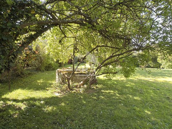 Meulière de caractère de 175 m² à Saint-Ouen-en-Brie