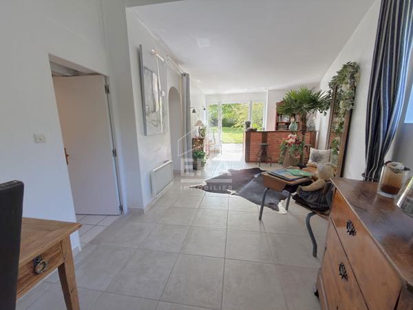 Meulière de caractère de 175 m² à Saint-Ouen-en-Brie