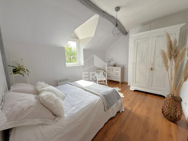 Meulière de caractère de 175 m² à Saint-Ouen-en-Brie