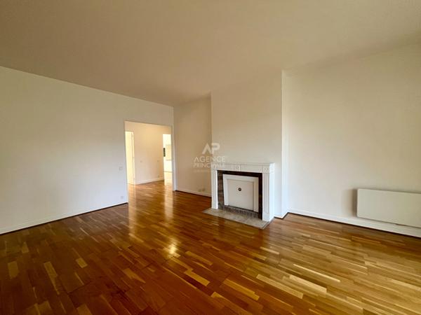 Louveciennes ! Bel appartement de 4 pièces de 108 m² avec balcon, cave et parking ! Loyer 2 100 €/mois charges comprises **  - Référence  28808