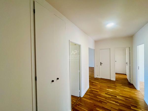 Louveciennes ! Bel appartement de 4 pièces de 108 m² avec balcon, cave et parking ! Loyer 2 100 €/mois charges comprises **  - Référence  28808