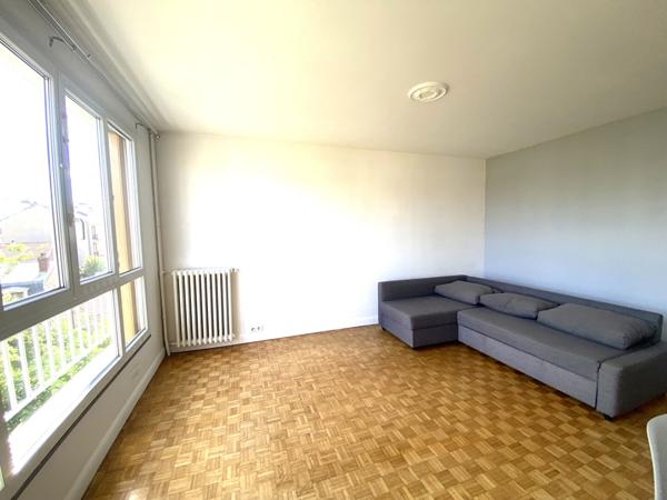 Appartement 3 pièces à louer à Nanterre - Secteur pavillonnaire, proche RER Loyer 1 750 €/mois charges comprises **  - Référence  15534