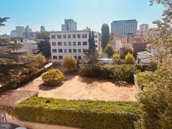 Appartement 3 pièces à louer à Nanterre - Secteur pavillonnaire, proche RER Loyer 1 750 €/mois charges comprises **  - Référence  15534