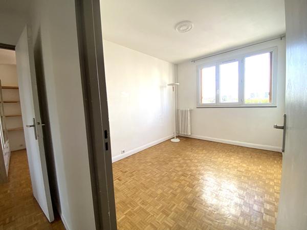 Appartement 3 pièces à louer à Nanterre - Secteur pavillonnaire, proche RER Loyer 1 750 €/mois charges comprises **  - Référence  15534