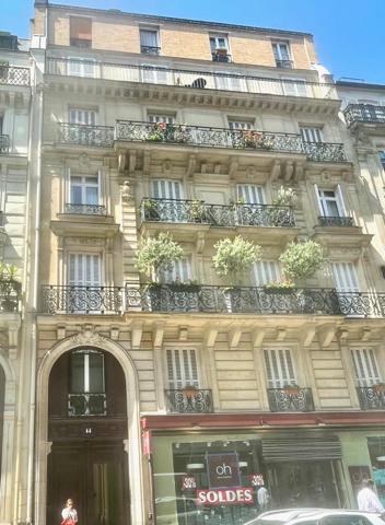 Lumineux Studio de 21m2 au 6ème étage