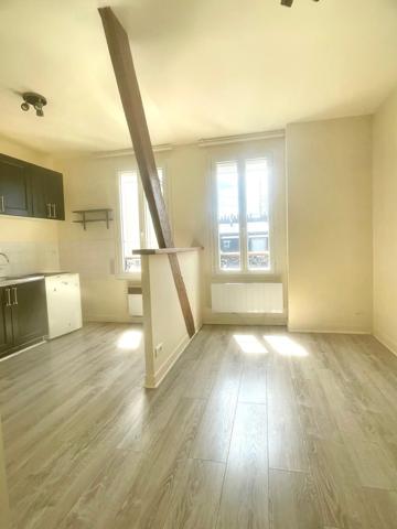 Lumineux Studio de 21m2 au 6ème étage