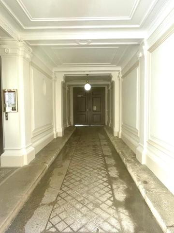 Lumineux Studio de 21m2 au 6ème étage