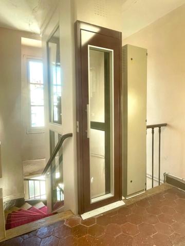 Lumineux Studio de 21m2 au 6ème étage