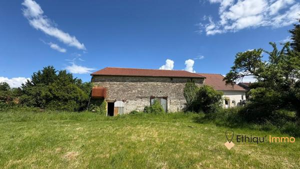 Maison de campagne avec grange, écurie et terrain de 2 840 m² – Sarcicourt