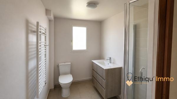 Maison de campagne avec grange, écurie et terrain de 2 840 m² – Sarcicourt