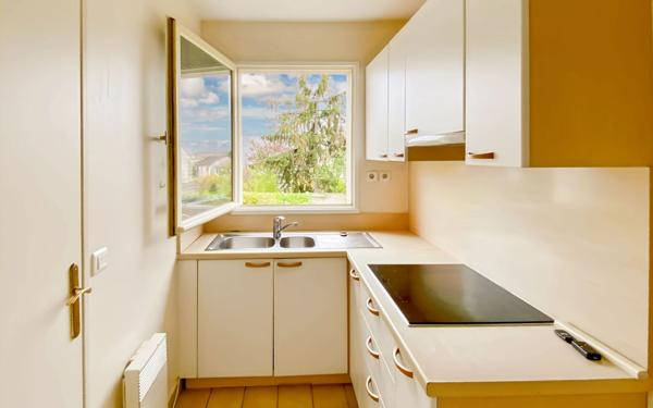 Appartement à vendre    2 pièces • 42,57 m2 Versailles