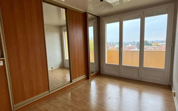 Appartement à louer    3 pièces • 78,49 m2 Chauny