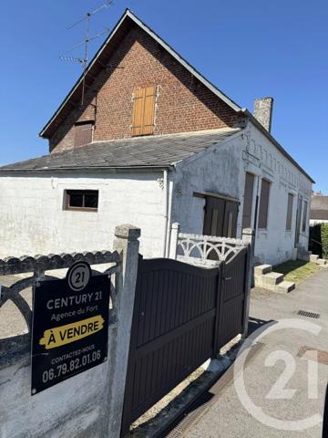 Maison à vendre  8 pièces - 157 m 2   LA CAPELLE  - 02