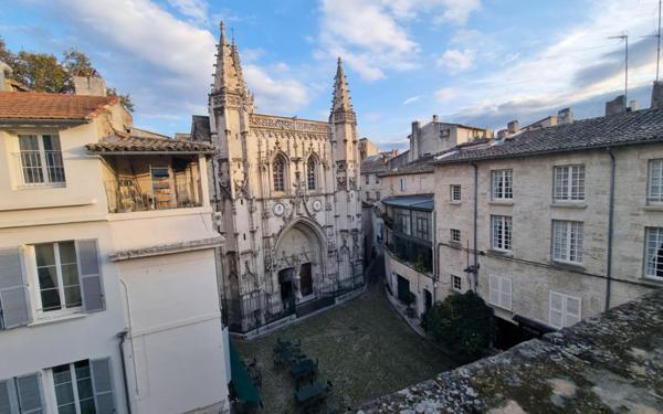 Appartement à vendre    3 pièces • 112 m2 Avignon