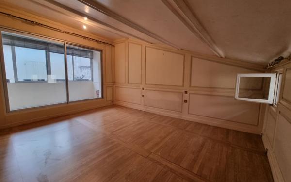 Appartement à vendre    3 pièces • 112 m2 Avignon