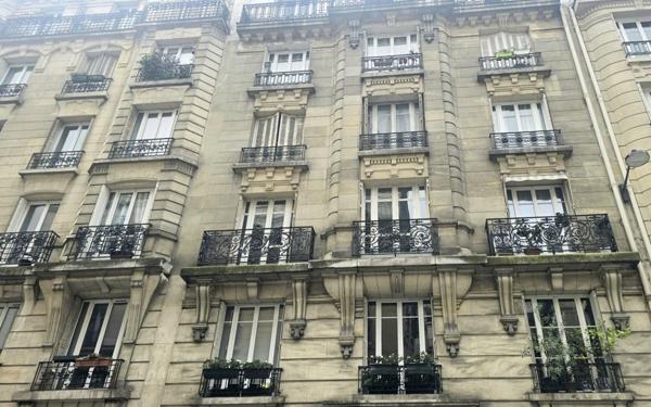 Appartement à vendre    1 pièce • 10 m2 Paris 14