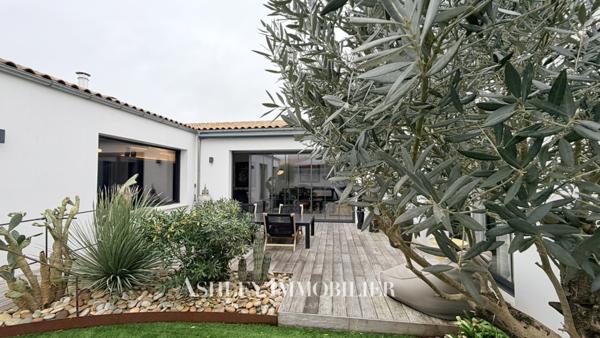 A VENDRE MAISON PLAIN PIED SEULEMENT 10 MINUTES DE LA ROCHELLE - PERIGNY