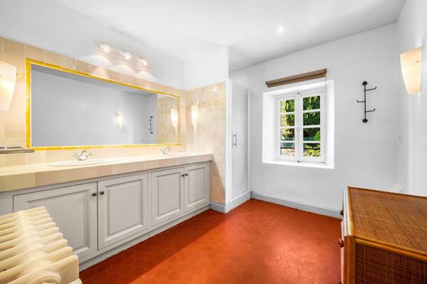 Vente Bastide Aups 14 Pièces 433 m²