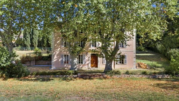 Vente Bastide Aups 14 Pièces 433 m²