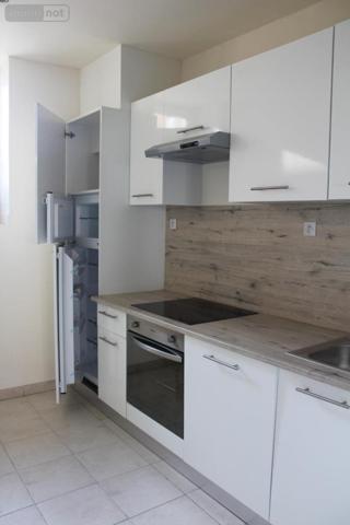 Maison à louer à Cossé-le-Vivien en Mayenne (53230), ref : 53032-L337