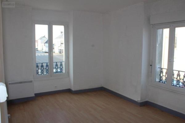 Maison à louer à Cossé-le-Vivien en Mayenne (53230), ref : 53032-L337