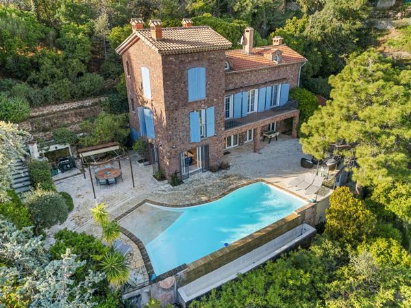 Vente Villa de luxe Théoule-sur-Mer 6 Pièces 260 m²