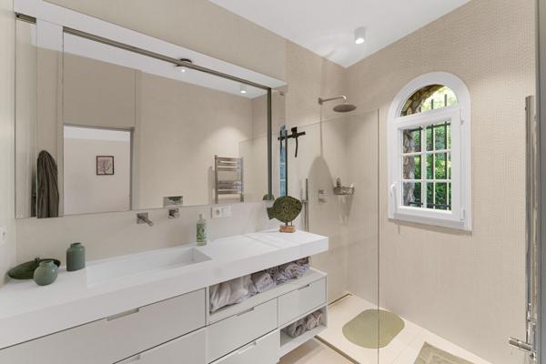 Vente Villa de luxe Théoule-sur-Mer 6 Pièces 260 m²